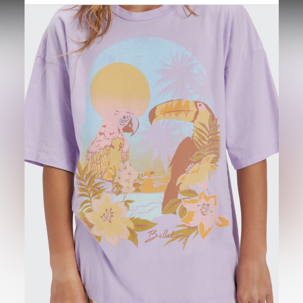 NWT Girls Lavender Tropical Haze Parrot Toucan Billabong Oversized Soft Tee -Med